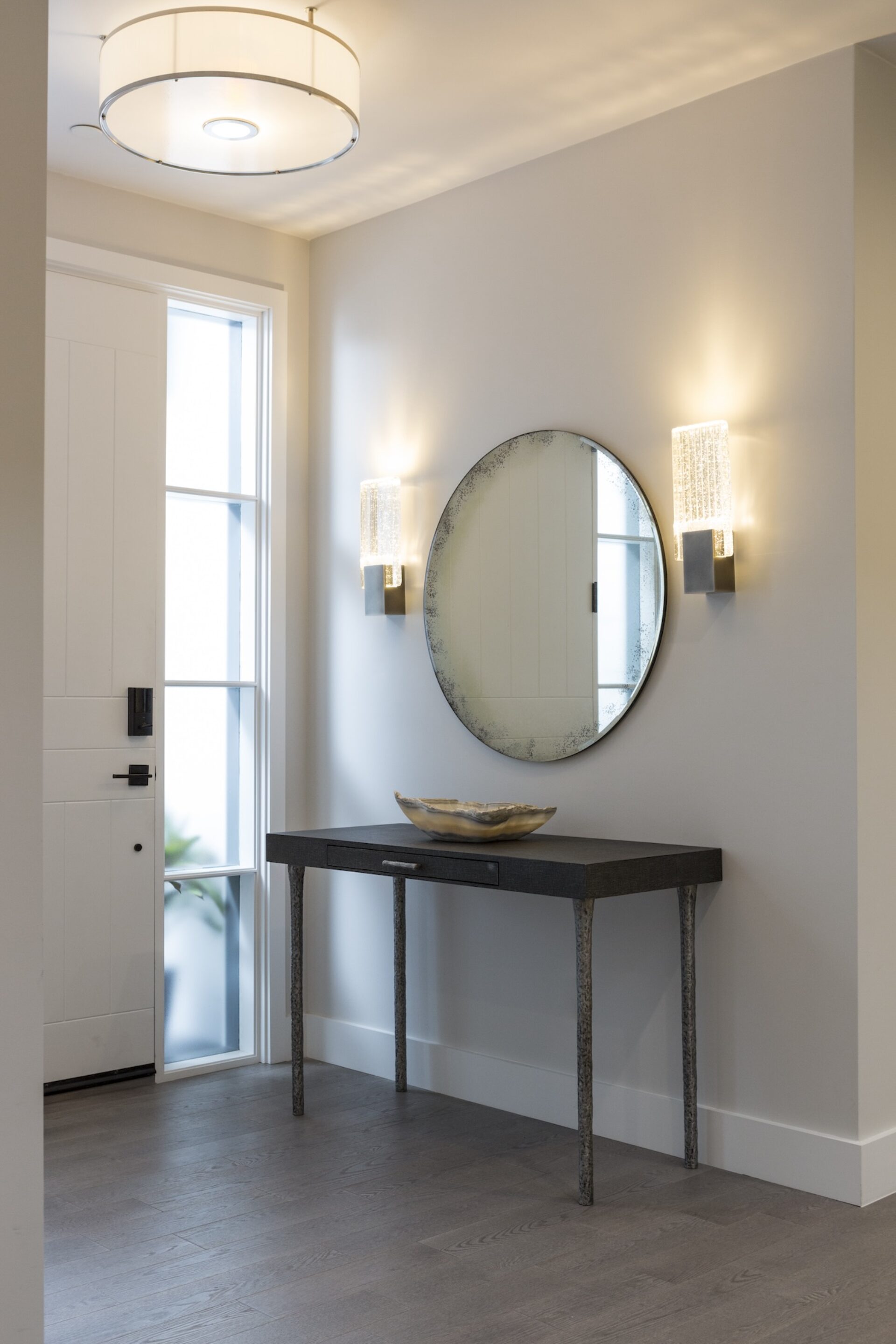Hallway Table With Bowl And Round Mirror