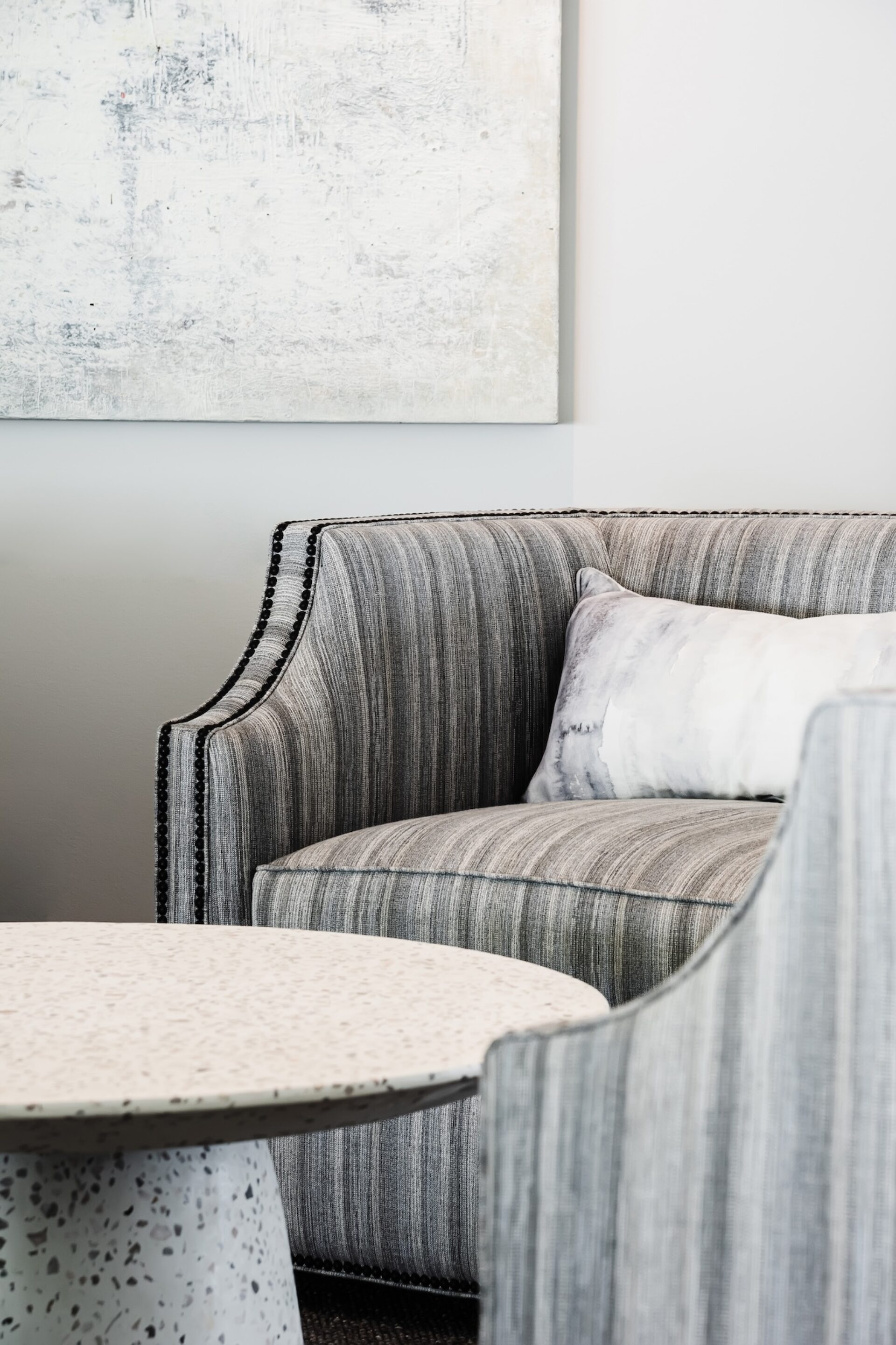 Accent Chairs Around Round Table Living Room