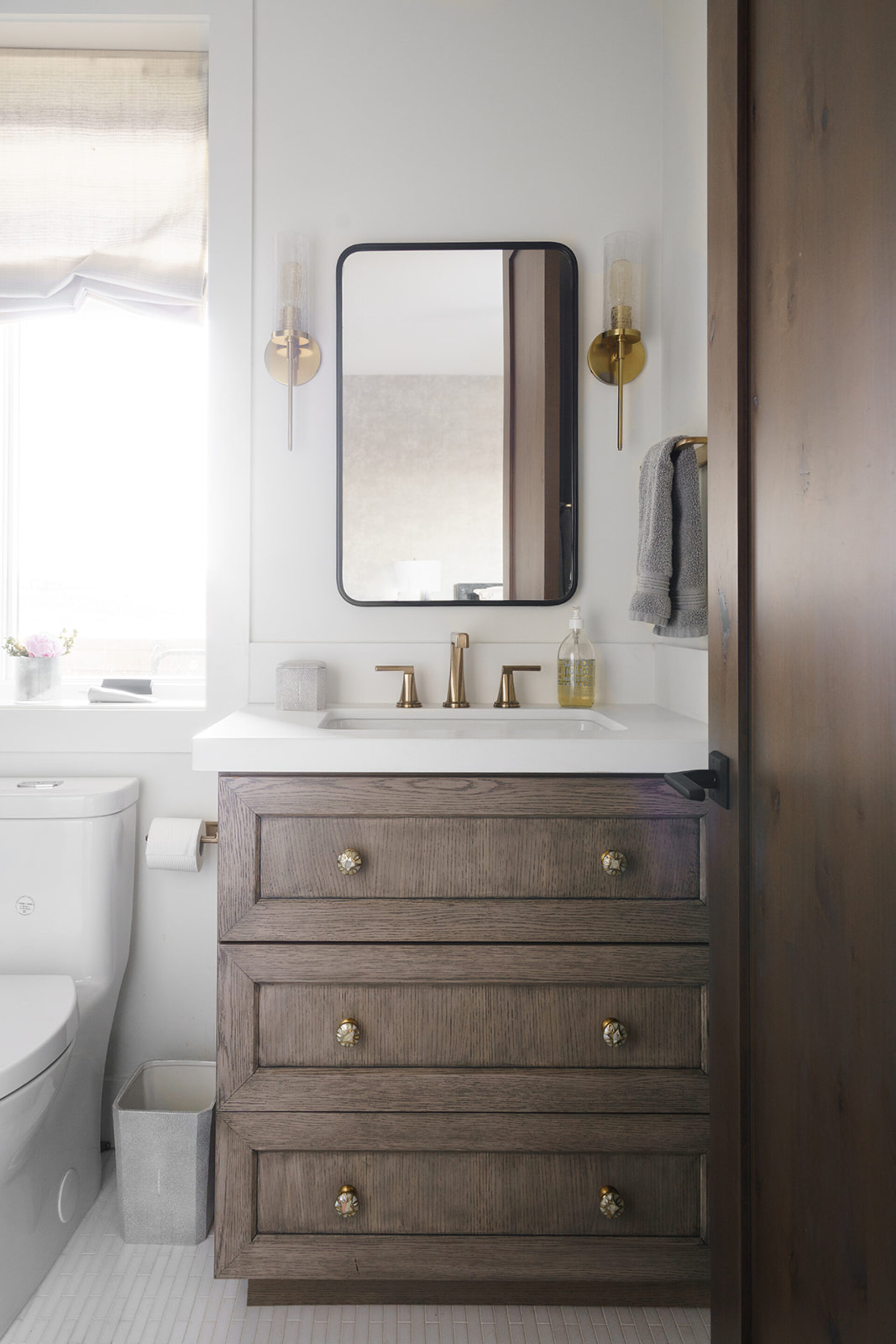 bathroom vanity three drawers