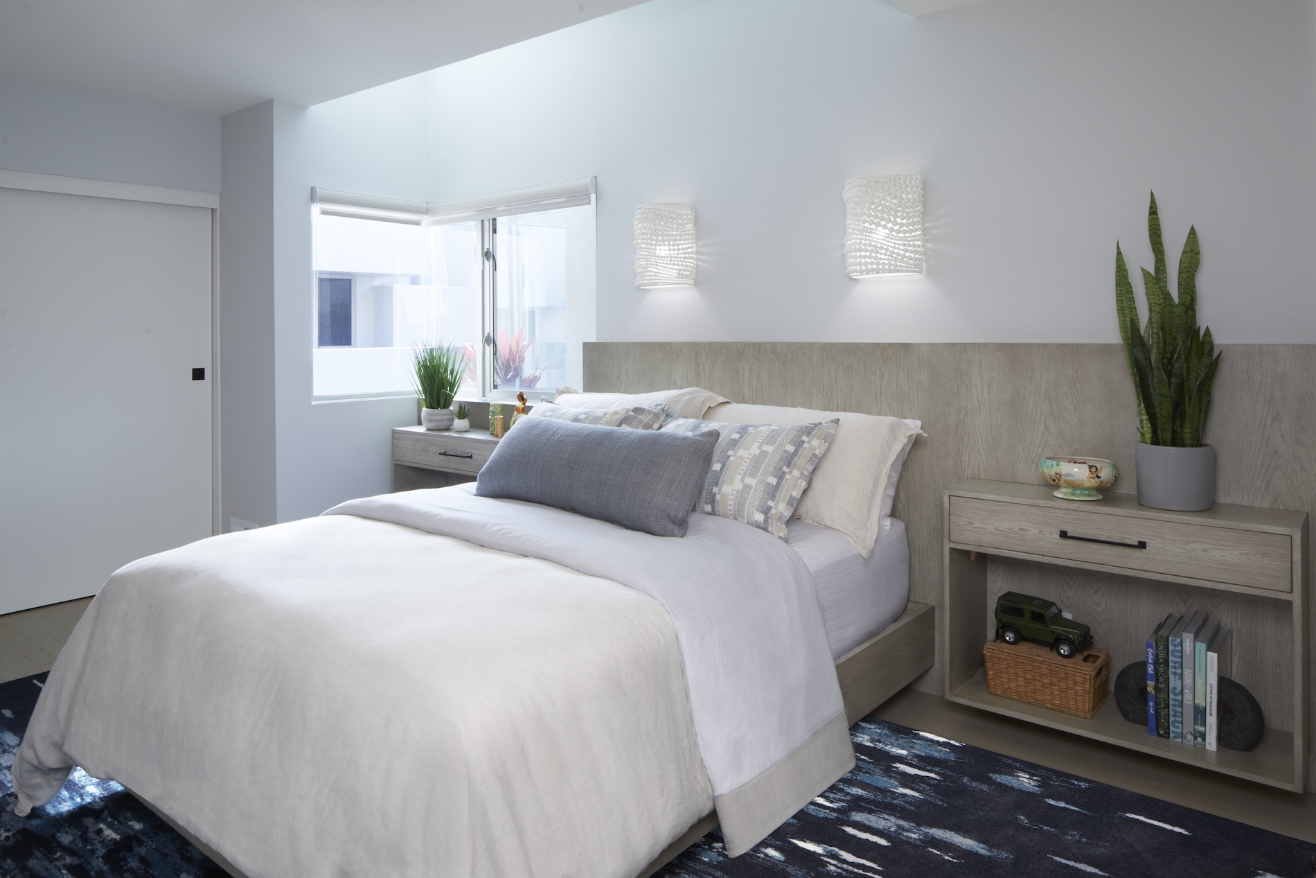 Bedroom Design Wall Sconce Lighting